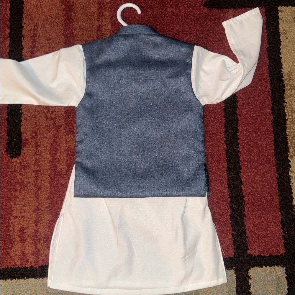 Boys Kurta & pajama set W/ navy blue waistcoat from Al-karam - Picture 3 of 6